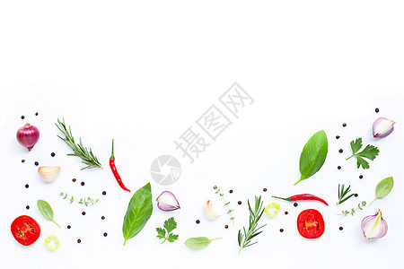 白色背景的各种新鲜蔬菜和草本植物 健康迷迭香火腿午餐小吃草药美食香料胡椒烹饪百里香图片