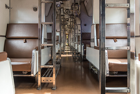 车内有座椅古老风格的火车班级商业车站窗户铁路椅子运输服务滚动扇子图片