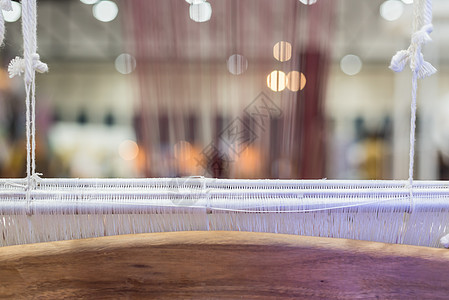 编织泰国 sil 的传统织机木头生产丝绸纺织品戏服麻布机器工具织物衣服图片