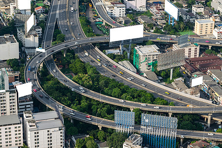 曼谷有高速公路和交通的市风景摩天大楼车辆建筑办公室旅行天际景观商业天空场景图片