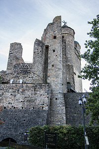 德国最好的保存城堡历史格劳蓝色爬坡石头王朝天空废墟中产阶级灰色图片