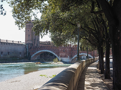 维罗纳的阿迪格河联盟全景场景天际图片