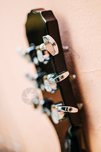 吉他语音乐爱好钉盒金属音乐家白色艺术声学民间乐器图片