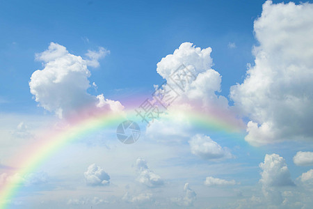 蓝色天空和白色彩虹的云朵墙纸天气臭氧阳光云景气氛自由日光天堂场景图片