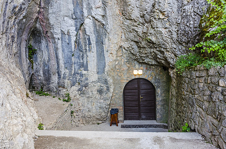 进入Aggtelek岩溶地质钟乳石洞穴入口爬坡石笋洞穴学岩石旅游图片