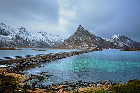 挪威洛福滕群岛风景观光旅行悬臂岩石旅游峡湾海洋季节山脉图片