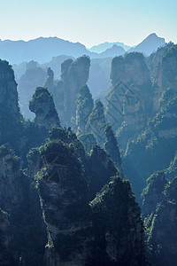 中国张家江山化身山脉游客公园国家风景旅行森林岩石天空图片