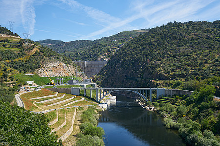 葡萄牙Foz Tua水坝地貌自然弹幕水电站瀑布爬坡建筑学发电机假期旅游力量场景图片