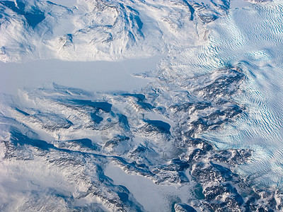 格陵兰雪河和海浪图片