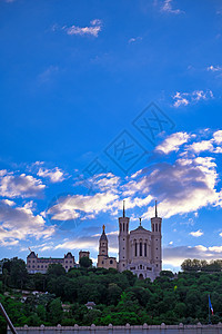 法国里昂圣母院贵妇人大教堂历史性教会城市天际景观地标纪念碑建筑学图片