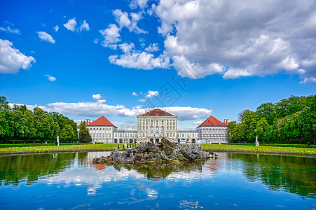 德国慕尼黑尼芬堡宫城市纪念碑旅游皇家历史性蓝色建筑城堡花园公园图片