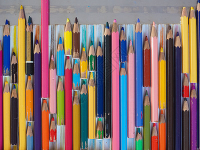 许多彩色铅笔学校橙子绘画棕色染色蓝色粉色黄色紫色红色图片