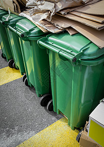 纸张废物分离绿色扁平化街道盒子生态垃圾纸板环境回收倾倒图片