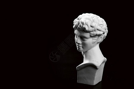 大卫雕塑的黑色背景艺术男性古董石头雕像布料绘画白色男人大理石图片
