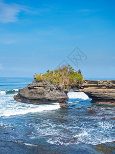 位于巴厘岛的塔纳罗托寺庙情调热带文化海洋精神风景宗教崇拜地标悬崖图片