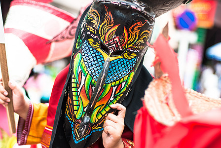 PHI TA KHON节主办节 6月于Loei省文化衣服艺术家节日面具舞蹈装饰品寺庙风俗怪物图片