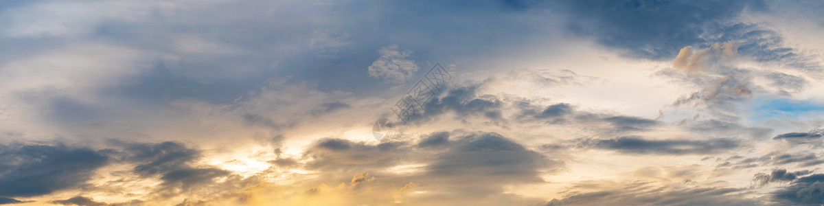 黎明时 日落的天空充满活力地平线旅行墙纸阳光太阳橙子场景辉光全景风景图片