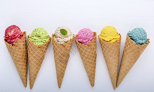 甜锥蓝莓 草莓和冰淇淋等各种冰淇淋口味奶制品热带橙子奇异果浆果奶油食物水果面包营养图片