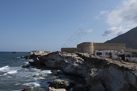 圣费利佩城堡中年旅游石头沙漠海岸海滩防御游客图片