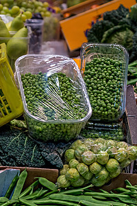 著名的市场(La Boqueria)详细介绍蔬菜和水果图片