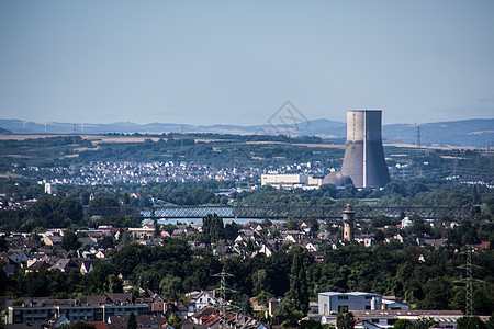 装有冷却塔的发电厂 本多夫水塔天空暴富绿色阴霾生产核电站能源活力建筑图片