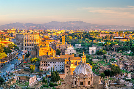 日落时的罗马市中心视图天空吸引力城市旅行历史性历史石头艺术古董地标图片