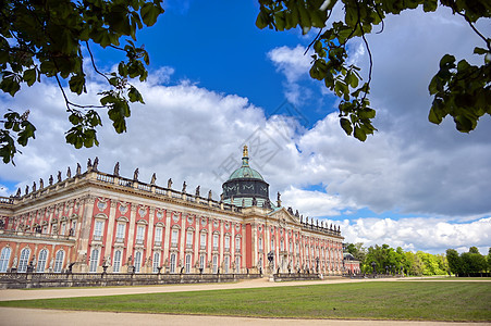德国波茨坦的新宫殿住宅旅行旅游皇家雕塑城堡公园风景建筑学花园图片