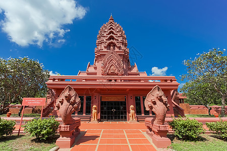 泰国布里拉姆的风格寺寺庙佛塔宝塔石头旅行宗教吸引力天空旅游艺术图片