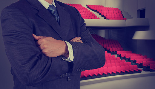 成功的商务人士作为戏剧经理人领导者展示管理人员贸易国会进步娱乐椅子危机经理图片
