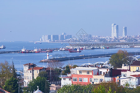 在土耳其伊斯坦布尔的Yenikapi渡港和马尔马拉海高视距图图片