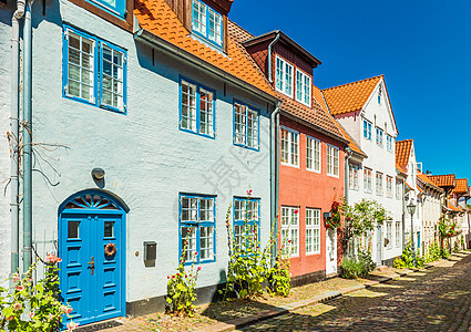 传统建筑风格 德国弗伦斯堡(Flensburg)的典型德国-丹麦街道和有色房屋图片