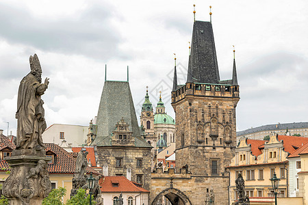 布拉格建筑市中心历史性历史旅游旅行吸引力雕塑纪念碑房子天空图片