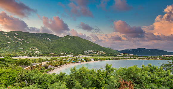 热带岛屿海湾海滩图片