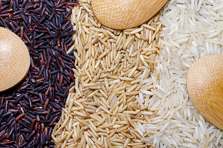 黑野大米 棕野大米和白茉莉水稻平底铺设谷物文化木头茉莉花饮食荒野盘子工作室主食营养图片