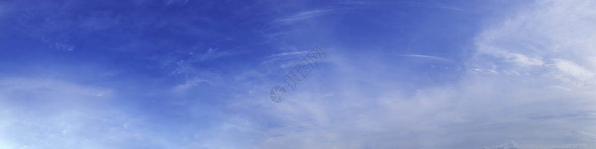 阳光明媚的一天有云彩的全景天空气候空气晴天天堂环境多云天气蓝色白色风景图片