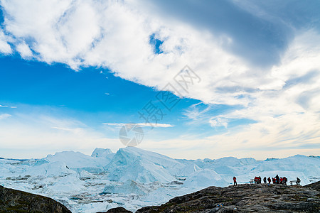 北极风景自然的冰山 格陵兰旅游游客次数探险家气候全景横幅冰川团体指导旅行冒险气候变化图片