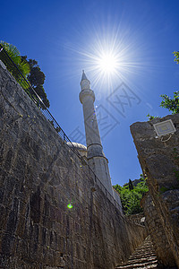 莫斯塔尔附近的清真寺旅行旅游星星联邦天空声学文化纪念碑地标蓝色图片