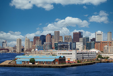 来自港港Bt货运站的波士顿天线图片