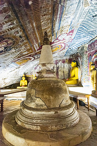 斯图帕在丹布尔的中世纪洞穴寺庙里图片