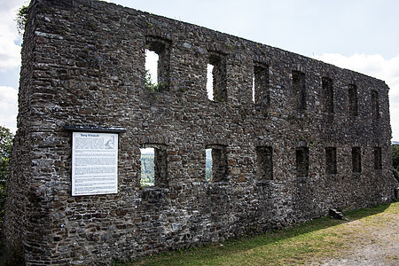 中世纪的温德克Windeck山顶草地废墟城堡建筑物石头石工仿古墙壁历史图片