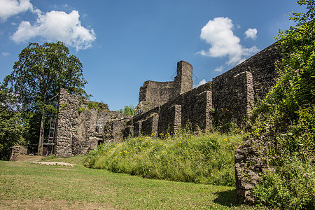 中世纪的温德克Windeck历史石工仿古城堡山顶建筑建筑物废墟蓝色防御图片