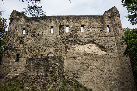斯波肯堡在西华的艾特尔伯恩工厂防御历史堡垒废墟天空漏洞城堡城墙石工图片