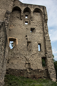 斯波肯堡在西华的艾特尔伯恩城堡蓝色漏洞工厂石工天空城墙绿色历史防御图片