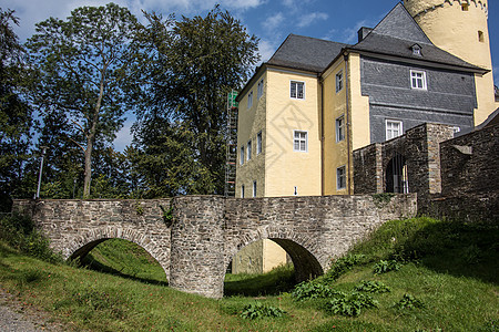 纽伦布勒支霍姆堡城堡灌木天空酒店中产阶级石工黄色玻璃亭建筑树木绿色图片