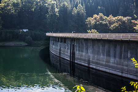 伯吉切地的阿格大坝该死绿色水库湖景饮用水取水湖泊反思蓝色图片