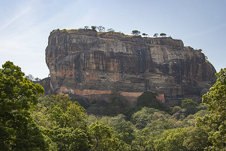 斯里兰卡的堡垒岩石丛林地标森林爬坡帝国石头蓝绿文化蓝色图片