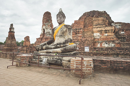 佛像在泰国阿尤塔亚的瓦特马哈特Wat Mahadh宗教雕像寺庙文化旅行地方旅游废墟目的地图片