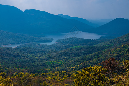 戈阿湖和山丘的景象旅游山岭爬坡山峰低温摄影天空蓝色全景旅行背景图片