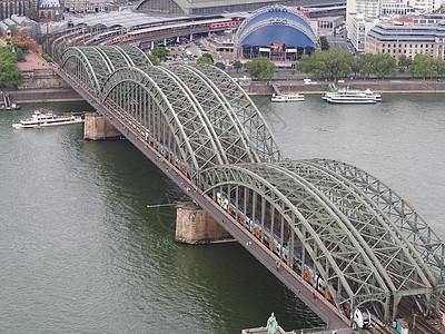 桥 在Ko的莱茵河上空联盟金属运输地标火车交通铁路景观城市轨道图片