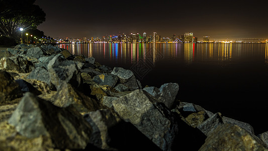 圣地亚哥道夫镇天际 夜水反射反思海岸风景海洋旅游旅行天空全景景观建筑图片